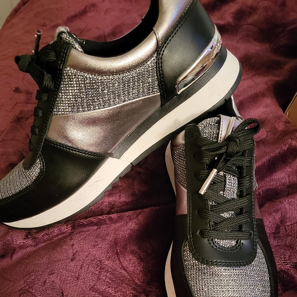 Michael kors shoes 7.5